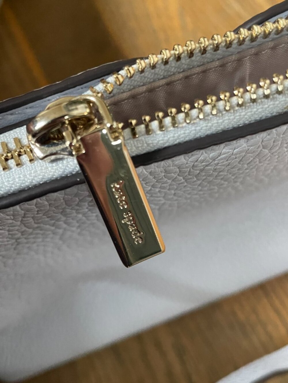 Kate Spade Harlow Crossbody bag in light Grey - Picture 9 of 13